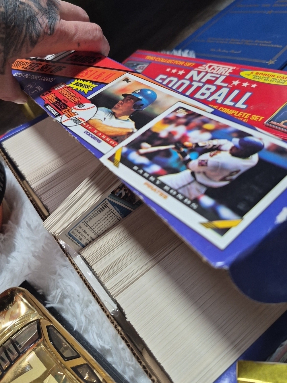 Score NFL Football & Baseball Card Set - Blue and Red Box